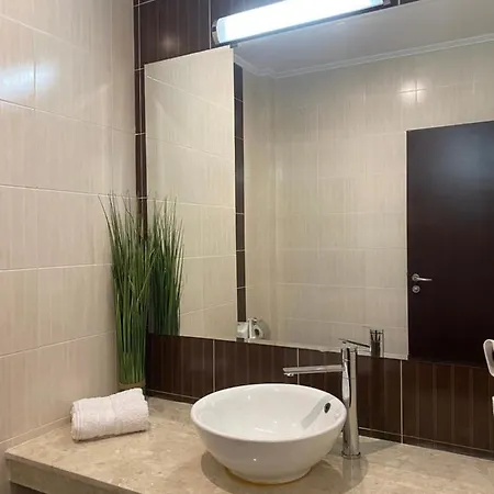 아파트 Babylon Apartment,